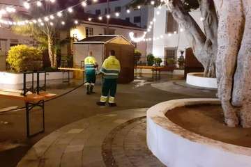  Limpieza retira decenas de toneladas de residuos de la Noche de San Juan en Telde/TA.